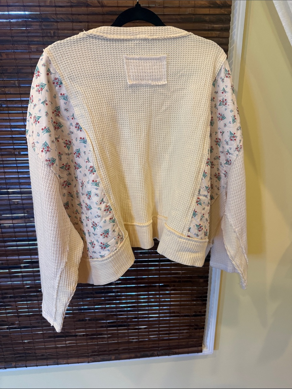 Women's Cream Floral-Sleeve Sweater - Picture 6 of 6